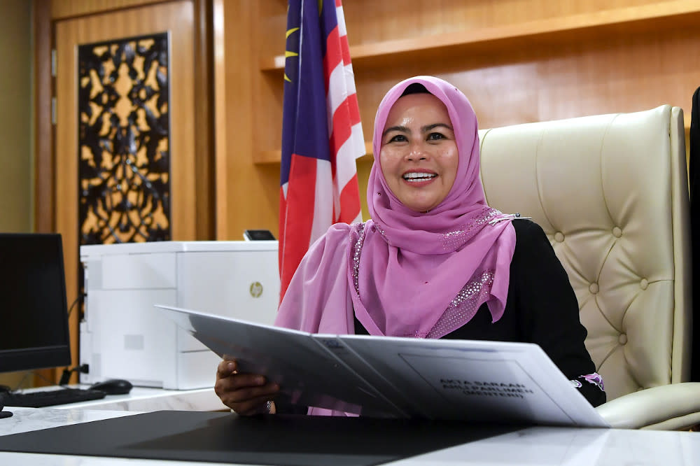 Higher Education Minister Datuk Noraini Ahmad was mocked for the sudden announcement, comparing her with the stereotype of students who handed in their assignments late. — Bernama pic