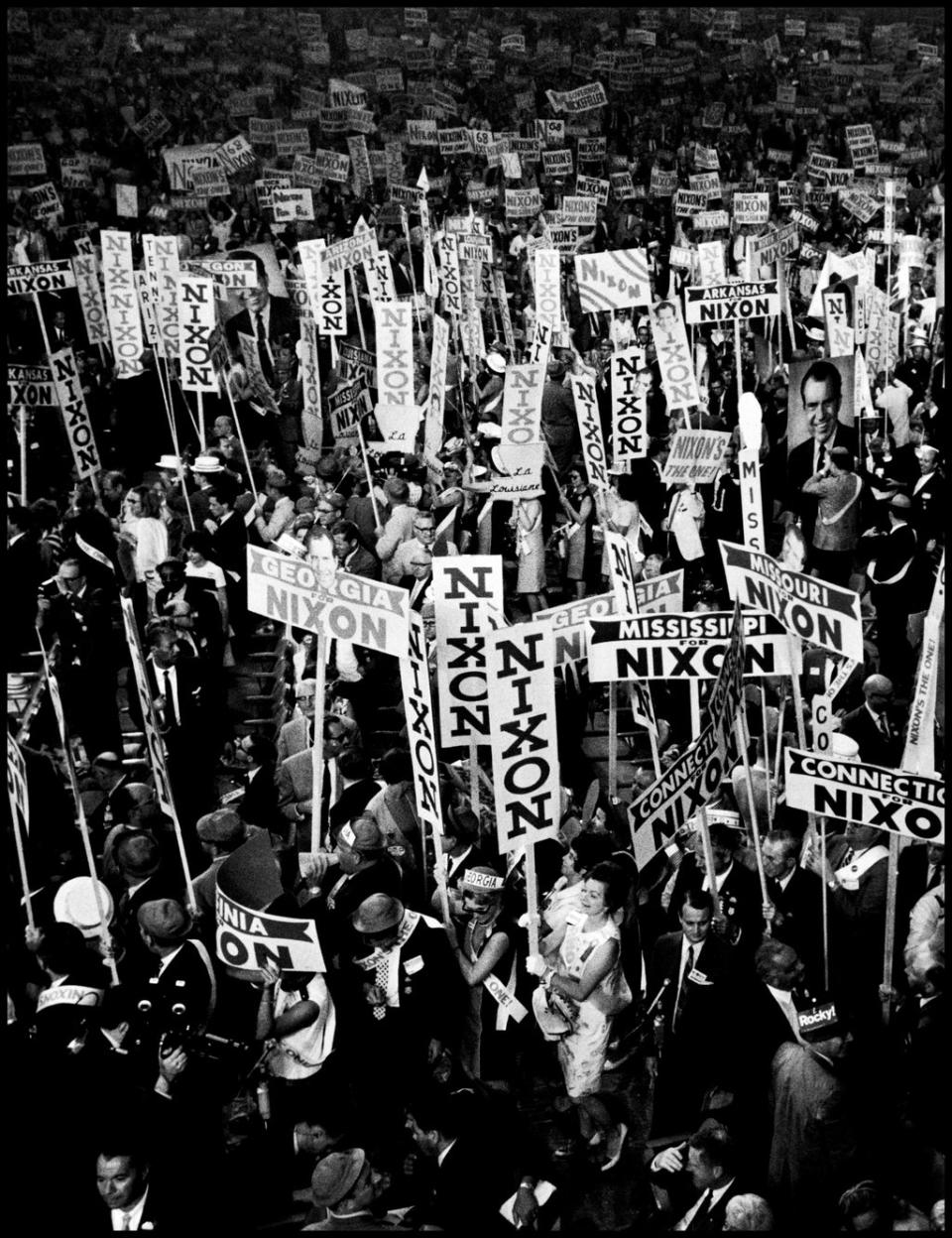 Massive Support for Richard Nixon at the Republican Convention. Miami, Florida, 1968 (© Elliott Erwitt/Magnum Photos)