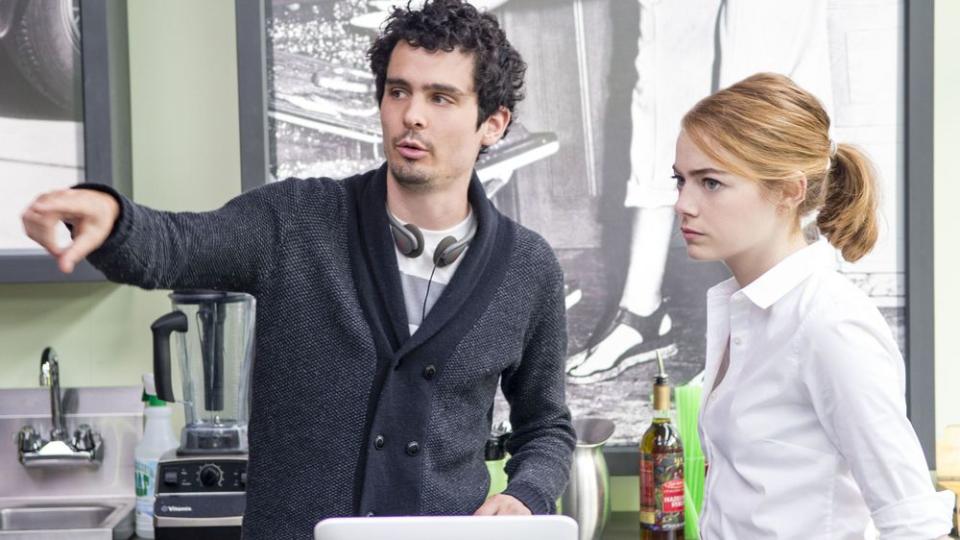 Regisseur Damien Chazelle mit Emma Stone bei den Dreharbeiten zu "La La Land"