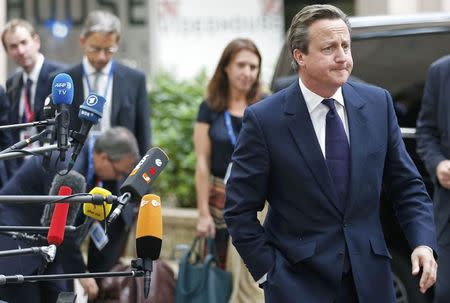 British Prime Minister David Cameron arrives at a European Union leaders extraordinary summit on the migrant crisis, in Brussels, Belgium September 23, 2015. REUTERS/Francois Lenoir