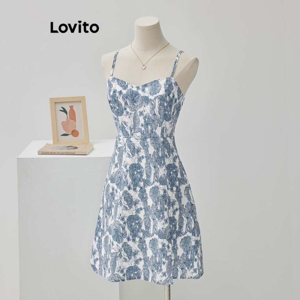 Lovito Boho Ditsy Floral Split Dress for Women L68ED195 (Blue). (Photo: Shopee SG)