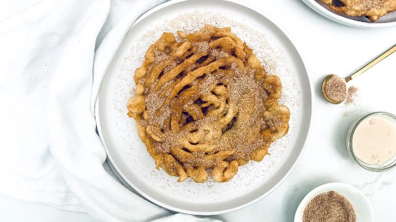 cinnamon sugar funnel cake