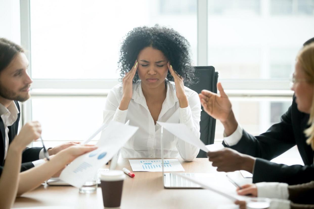 <a href="https://www.shutterstock.com/es/image-photo/stressed-overwhelmed-african-businesswoman-feels-tired-1022439829" rel="nofollow noopener" target="_blank" data-ylk="slk:Fizkes / Shutterstock;elm:context_link;itc:0;sec:content-canvas" class="link ">Fizkes / Shutterstock</a>