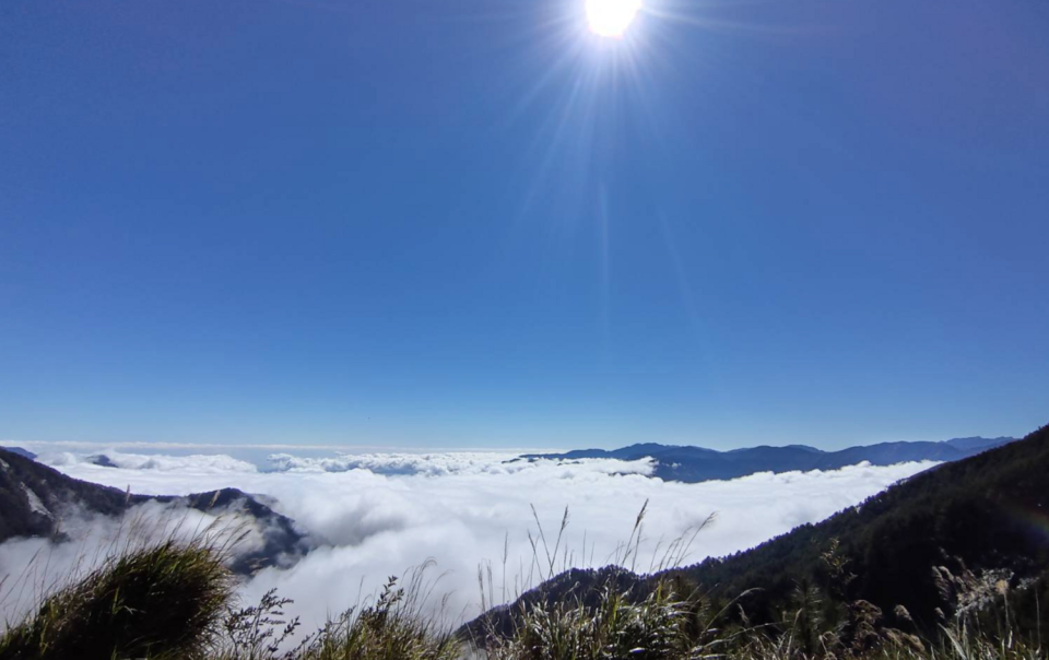 中橫公路美景，玉山國家公園管理處籲共同保護生態環境，垃圾務必要帶下山。   圖：玉山國家公園管理處 / 提供