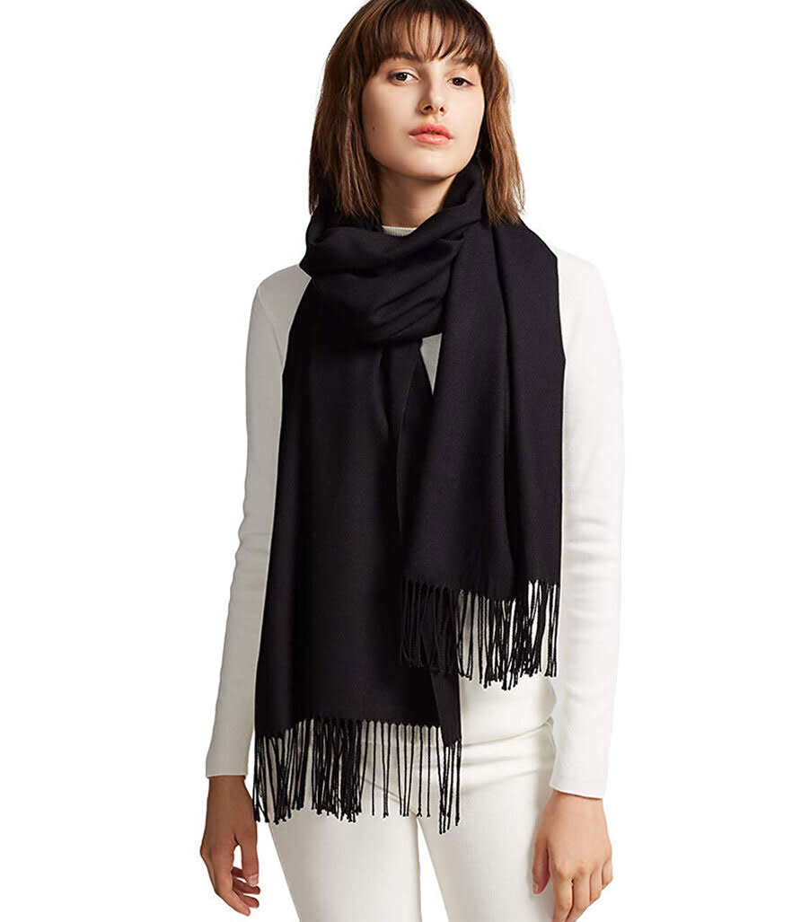 MaaMgic Large Soft Cashmere-Like Wrap Scarf (Photo: Amazon) 