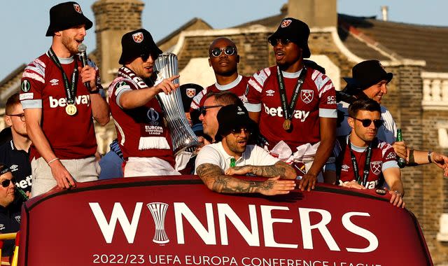 West Ham fans ecstatic as squad hosts victory parade to celebrate