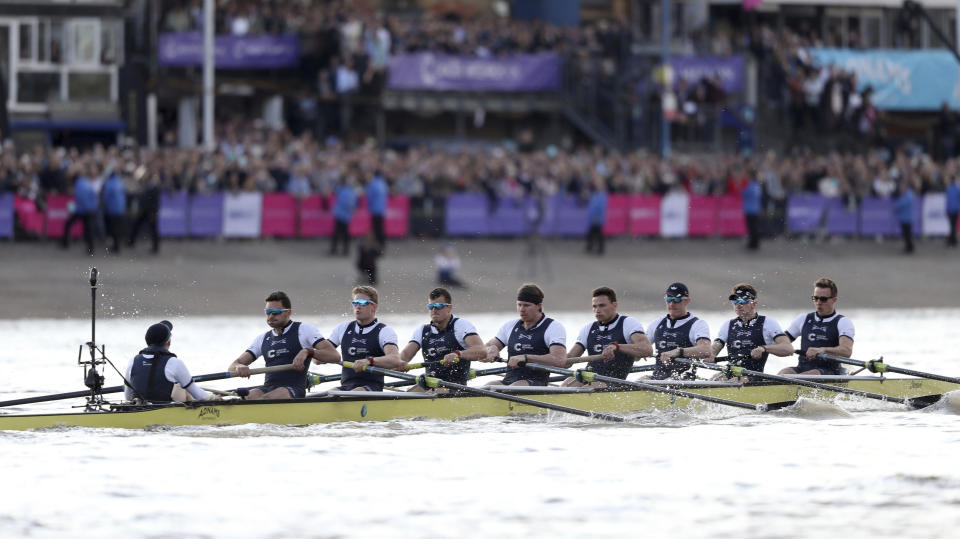 Oxford Men's crew in action during the Men's Boat Race on the River Thames, in London, Sunday April 2, 2017. ( Andrew Matthews/PA Wire via AP)