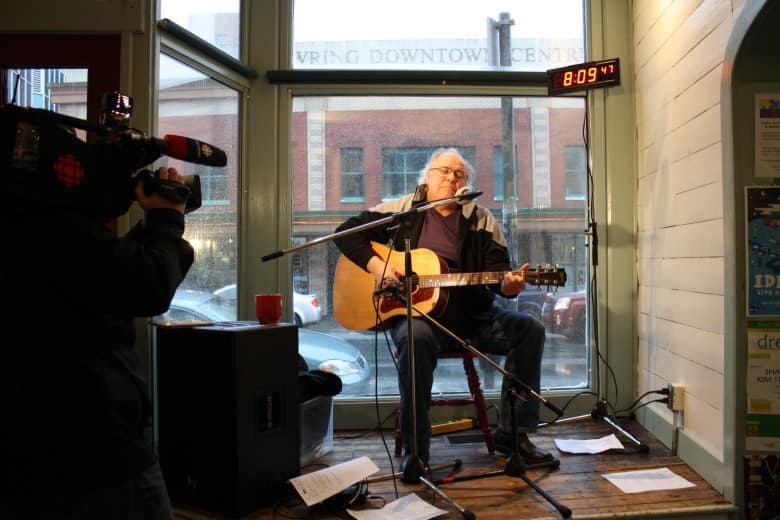 Blues musician Denis Parker sets the mood in Rocket Bakery