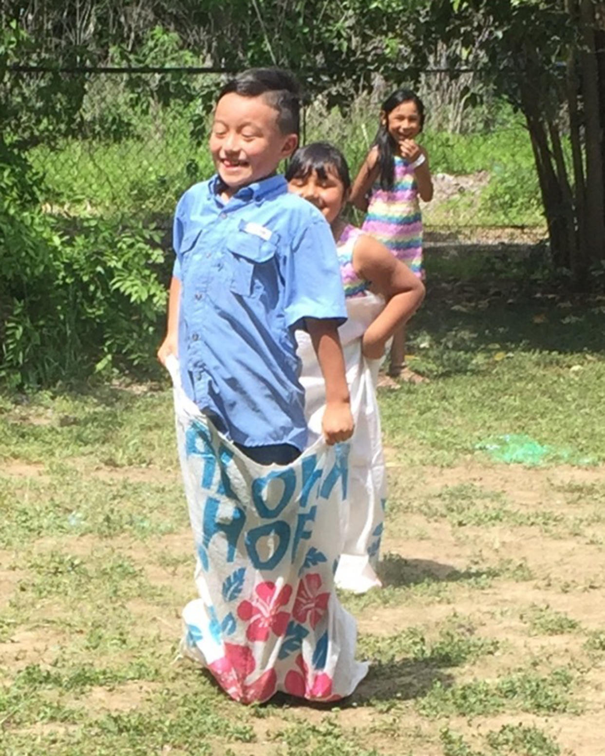 Daniel Ruiz playing hopsack with his cousin, Ellie Garcia. (Courtesy Briana Ruiz)