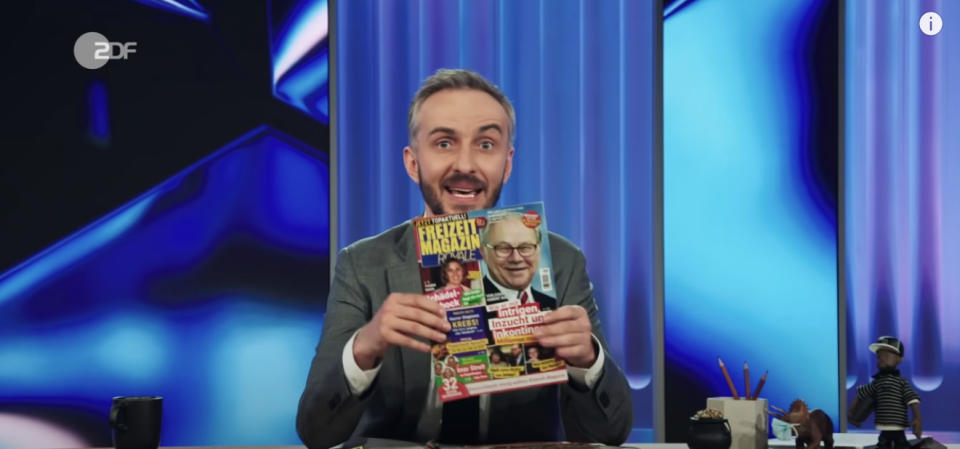 Jan Böhmermann präsentiert sein neues Klatschmagazin Freizeit Magazin Royale. (Bild ZDF/Youtube)