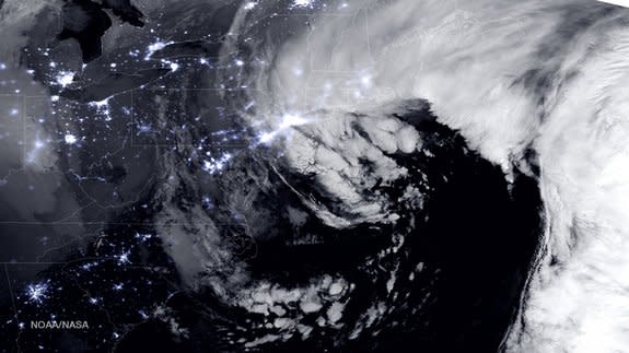 This image by the Suomi NPP satellite, which is operated by NASA and the National Oceanic and Atmospheric Administration, showed the January 2015 winter storm near peak intensity as it moved over the New York through Boston metropolitan areas a