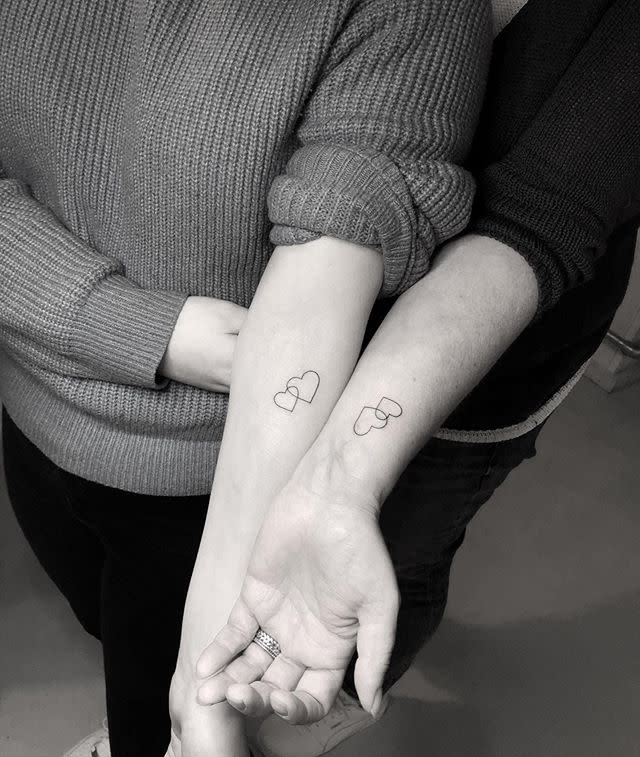 16) This Mother-Daughter Double Heart Tattoo