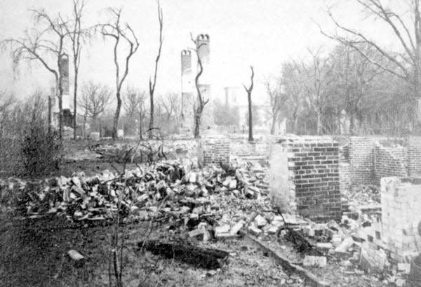 Jacksonville's Great Fire of 1901 is the largest metropolitan fire in Southern history, 2,368 buildings were destroyed, 10,000 people left homeless. The city spent the next decade rebuilding its downtown.