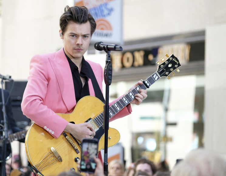 Harry Styles performs on NBC’s <em>Today</em> show at Rockefeller Plaza on Tuesday, May 9, 2017, in New York. (Photo: Charles Sykes/Invision/AP)