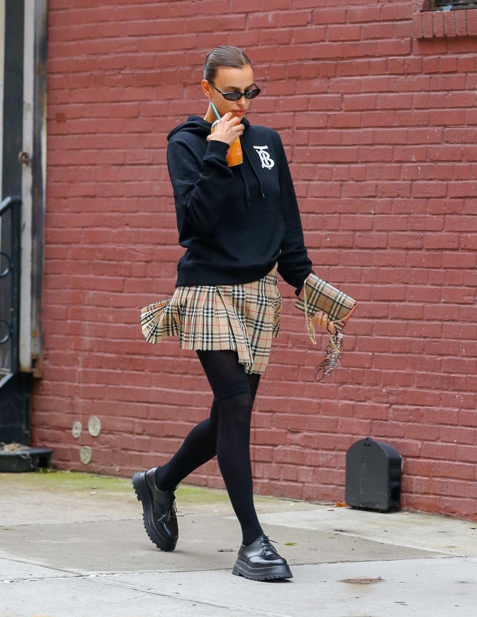 Irina Shayk on the school run in New York, October 2020