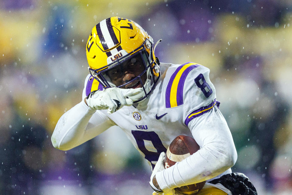 BATON ROUGE, LA - NOVEMBER 19: LSU Tigers wide receiver Malik Nabers (8) signals a first down after catching a pass during a game between the LSU Tigers and the UAB Blazers on November 19, 2022, at Tiger Stadium in Baton Rouge, Louisiana. (Photo by John Korduner/Icon Sportswire via Getty Images)