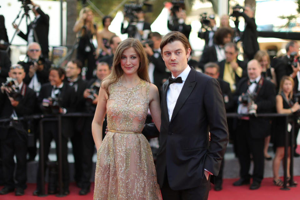 L’actrice allemande Alexandra Maria Lara et l’acteur anglais Sam Riley prennent la pose avant “Elle”. Crédit : Neilson Barnard