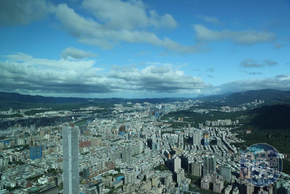 從捌伍添第望出去的城市美景。