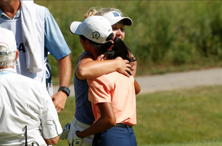 Elizabeth Moon (orange shirt) lost to Erica Shepherd on a controversial ruling. (via @golfweek)