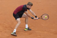 Belarus' Ilya Ivashka returns the ball to Switzerland's Stan Wawrinka during their match at the Italian Open tennis tournament, in Rome, Wednesday, May 10, 2023. (AP Photo/Gregorio Borgia)