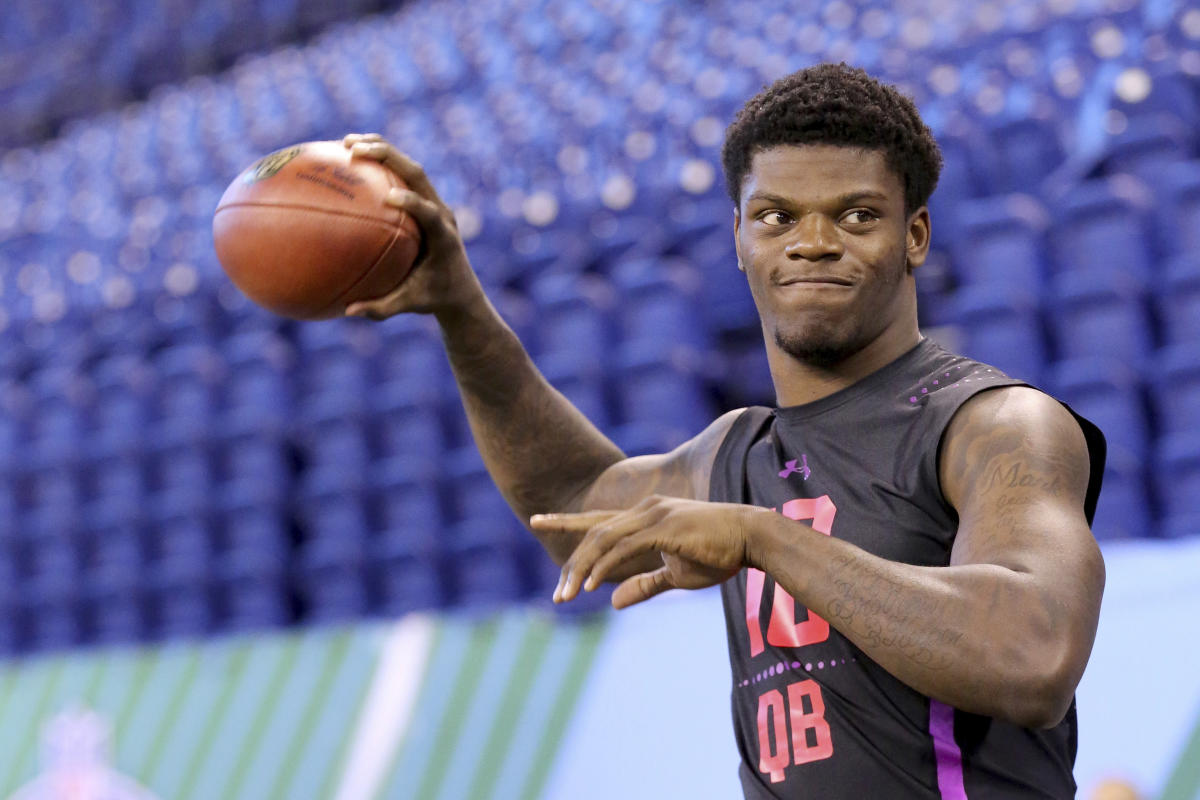 Lamar Jackson works out at Louisville's pro day, curiously doesn't run the  40 again