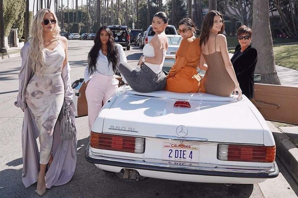 The Kardashian-Jenner family (minus Rob) (Instagram@kimkardashian)