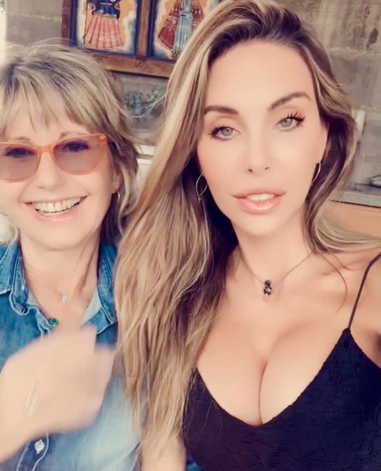 Chloe Lattanzi y Olivia Newton-John (Foto: Instagram @chloelattanziofficial)