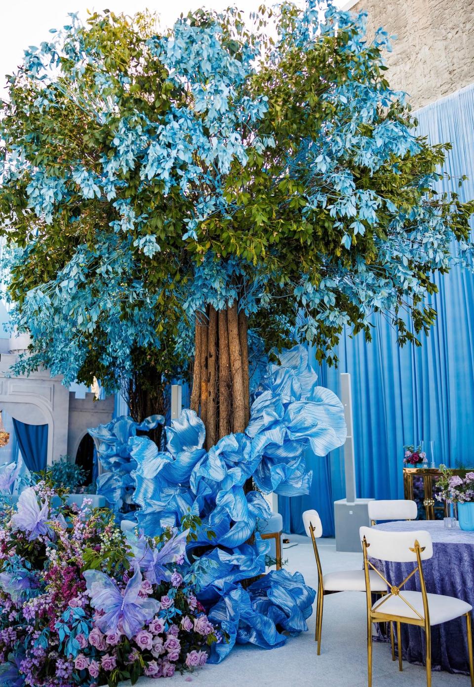 Decor at Azar Harris' prom send-off party.