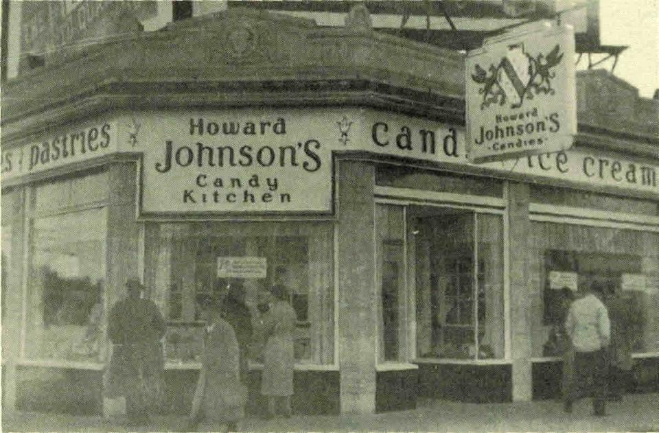 Howard Johnson's Candy Kitchen retail store at the intersection of Hancock Street and Billings Road in Quincy in 1933.