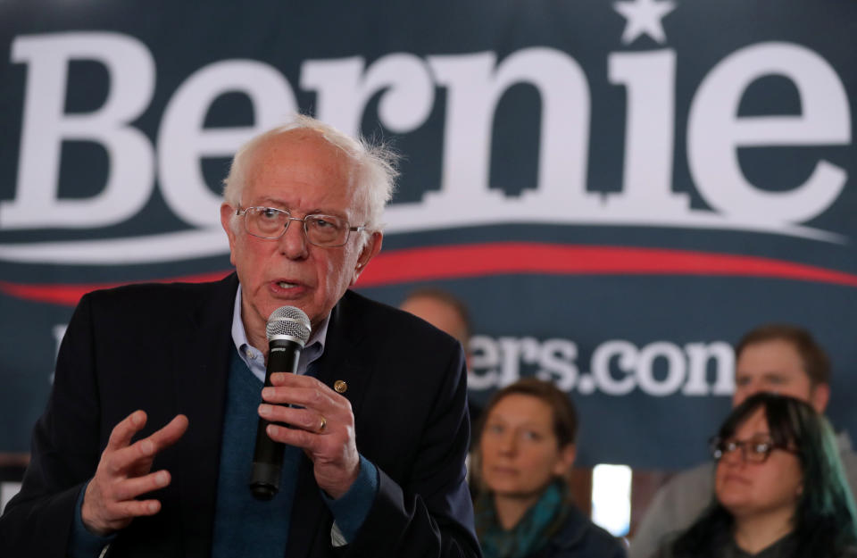 Sen. Bernie Sanders (I-Vt.) speaks at a town hall in Perry, Iowa, on Jan. 26. He is hoping that Latino voters will help propel him to victory in the Iowa caucuses. (Photo: Ivan Alvarado / Reuters)