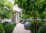 <p>They even have a private garden and courtyard. Oh so lush.</p><br>