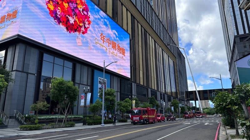 義享天地屬於超高樓層建物，中華分隊進行救災演練。（圖／中華分隊提供）