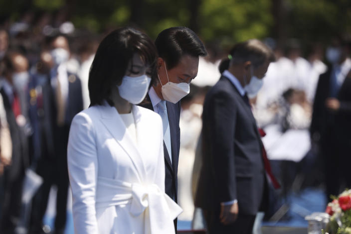 South Korea's new President Yoon Suk Yeol and his wife Kim Keon Hee attend his inauguration ceremony at the National Assembly in Seoul, South Korea, Tuesday, May 10, 2022. (Kim Hong-ji/Pool Photo via AP)