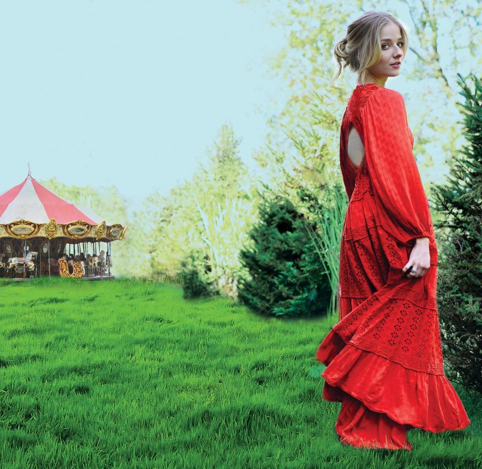 Jackie Evancho on the cover of 'Carousel of Time.' (Photo courtesy of The Orchard)