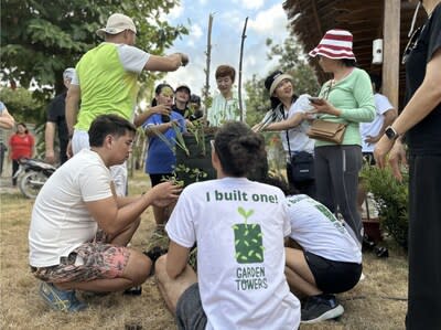 USANA Foundation volunteers building Garden Towers