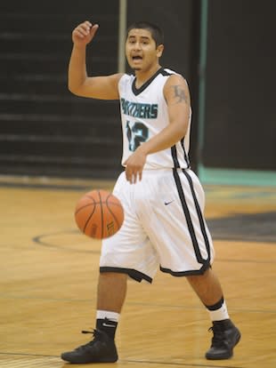 Pine Ridge point guard Thomas Ozuna — Pine Ridge Basketball