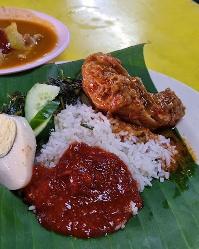 Gerai Pak Hassan Kampung Baru - nasi lemak