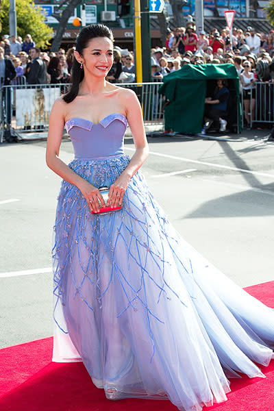 Chinese actress Yao Chen made an entrance with her dazzling lilac ballgown and metallic clutch. (Photo by Stephen Barker / Rex Features)