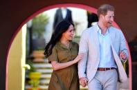 <p>The pair were side by side again while greeting crowds in the Bo Kaap area of Cape Town to mark Heritage Day. </p>