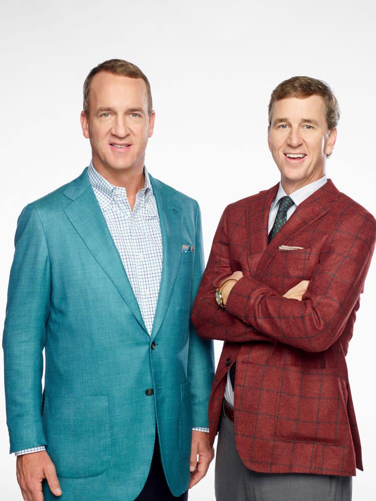 CAPITAL ONE COLLEGE BOWL -- Season: 2 -- Pictured: (l-r) Peyton Manning, Cooper Manning