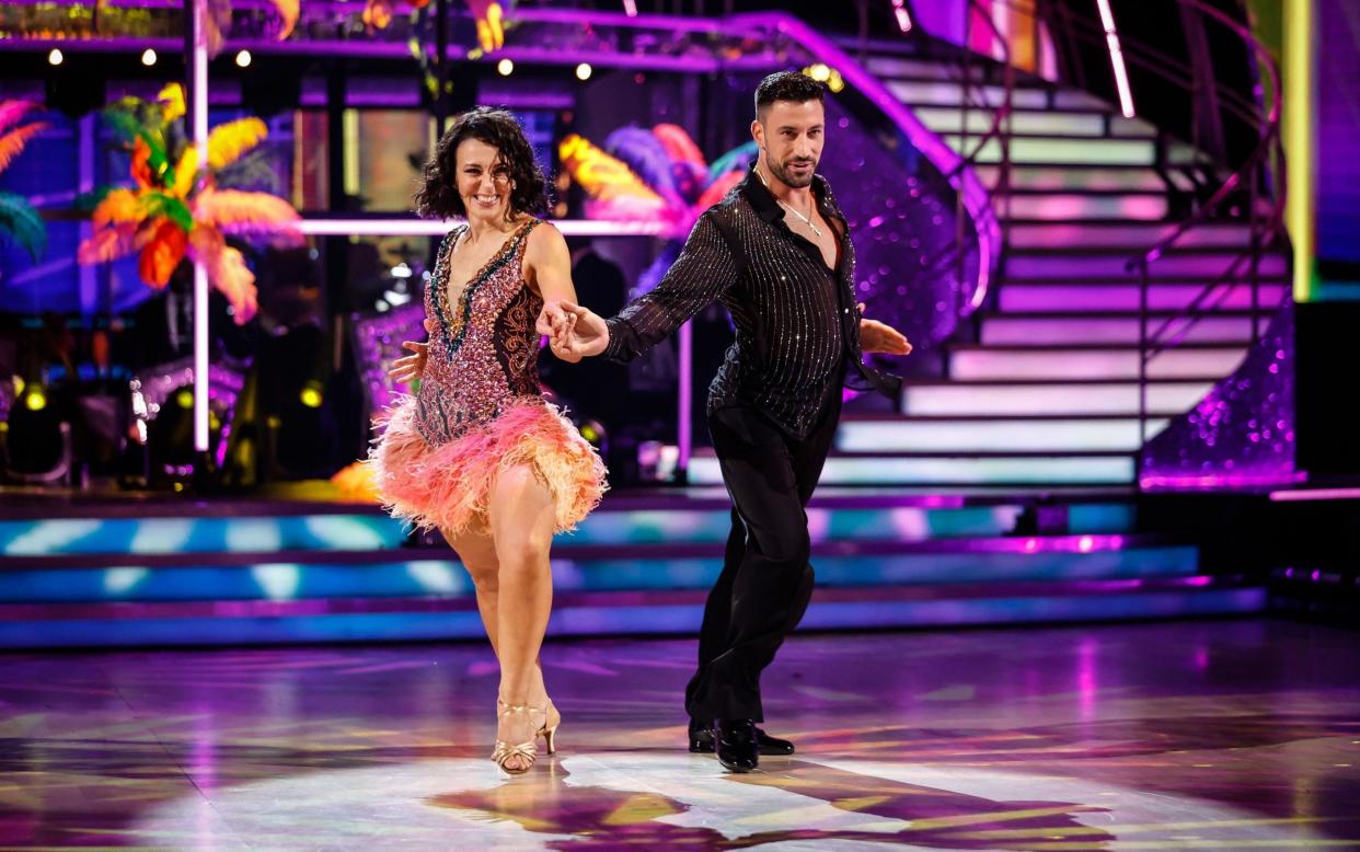 Amanda Abbington and Giovanni Pernice dancing on Strictly