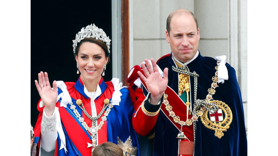 William and Kate wave on the balcony on coronation day