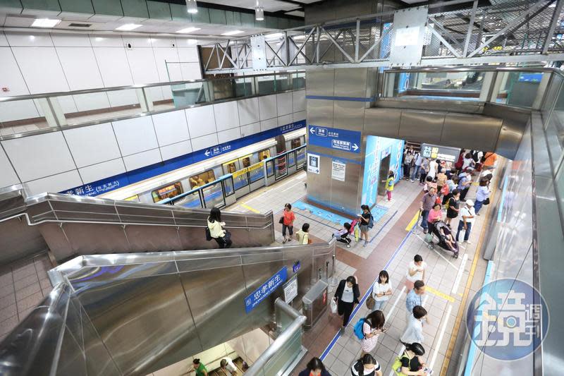 台北捷運板南線今上午傳出列車異常狀況。（示意畫面，本刊資料照）