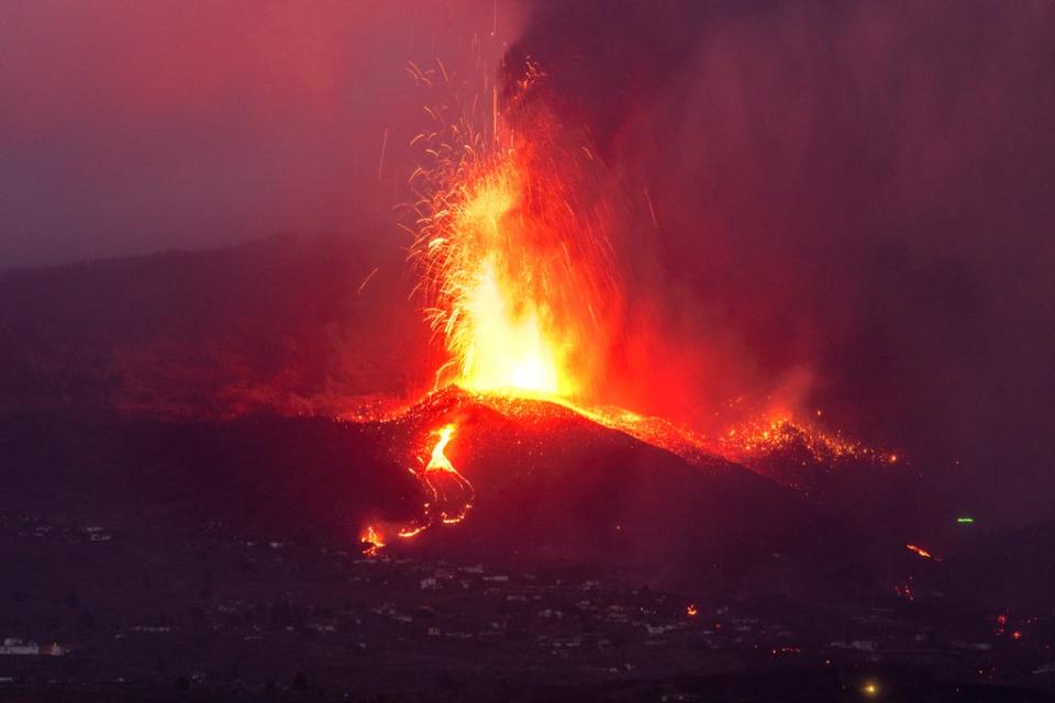 ESPAÑA-VOLCÁN (AP)