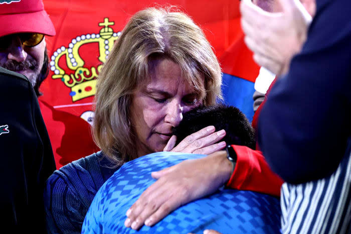 Novak Djokovic con su madre