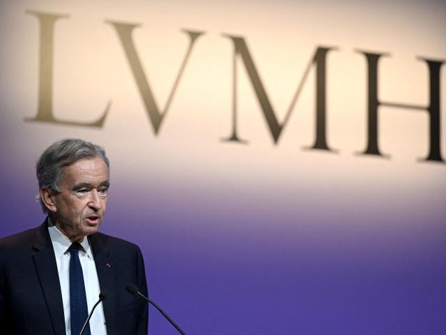 Inside the life of LVMH tycoon Bernard Arnault, (almost) the world's  richest man