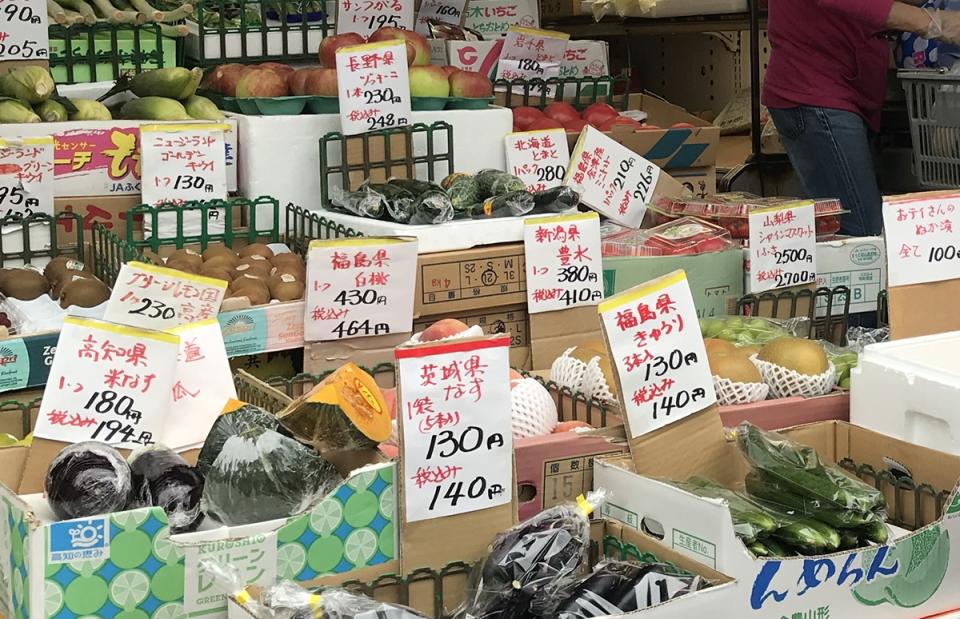 行政院發言人羅秉成昨天表示，政府未來調整日本福島周邊食品的輸入管制措施，會秉持比國際標準更嚴格的科學檢驗，具體落實邊境管制，為民眾的食品安全把關。(中央社資料照)