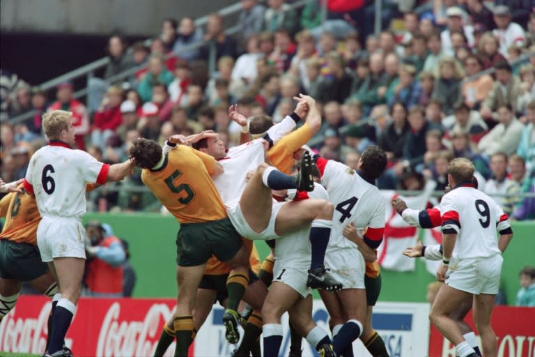 Jack Rowell coached England (white) at the 1995 World Cup where they beat Australia in the quarter-final before losing to the All Blacks in the semis (Vincent AMALVY)