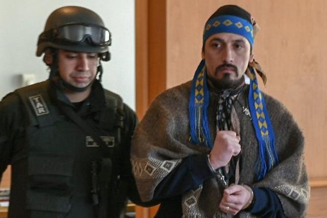 12 de septiembre de 2018: wl líder mapuche Francisco Facundo Jones Huala se presenta ante un juzgado chileno para el control de su detención