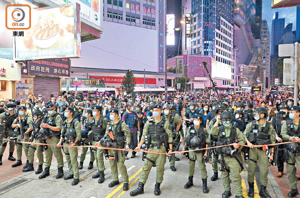 香港去年爆發反修例示威，香港警方的應對引起國際關注。